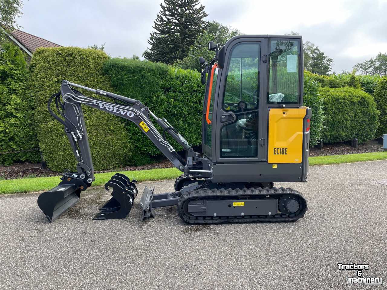 Excavator tracks Volvo Volvo EC18E kraan graafmachine excavator