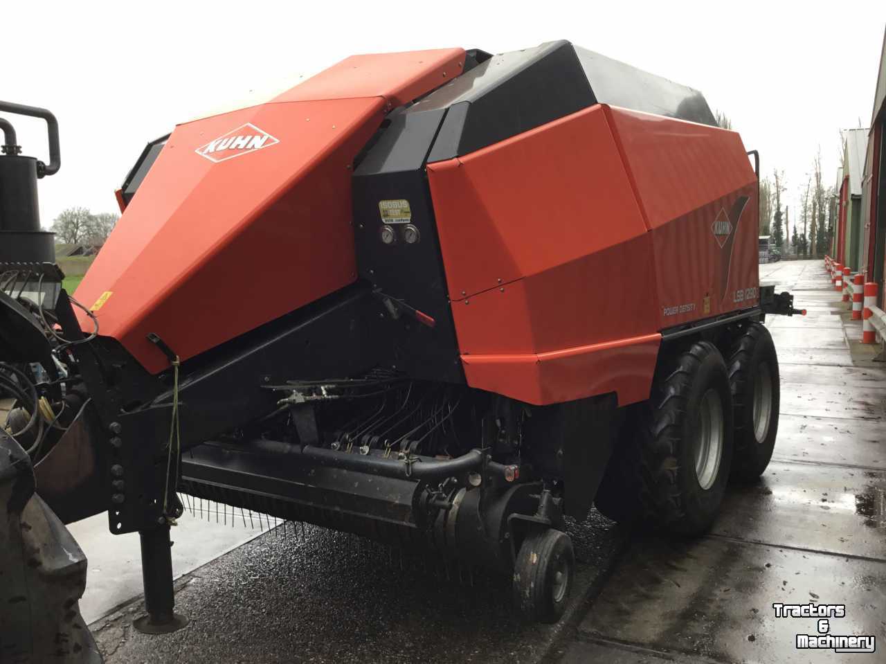 Balers Kuhn LSB 1290 balenpers