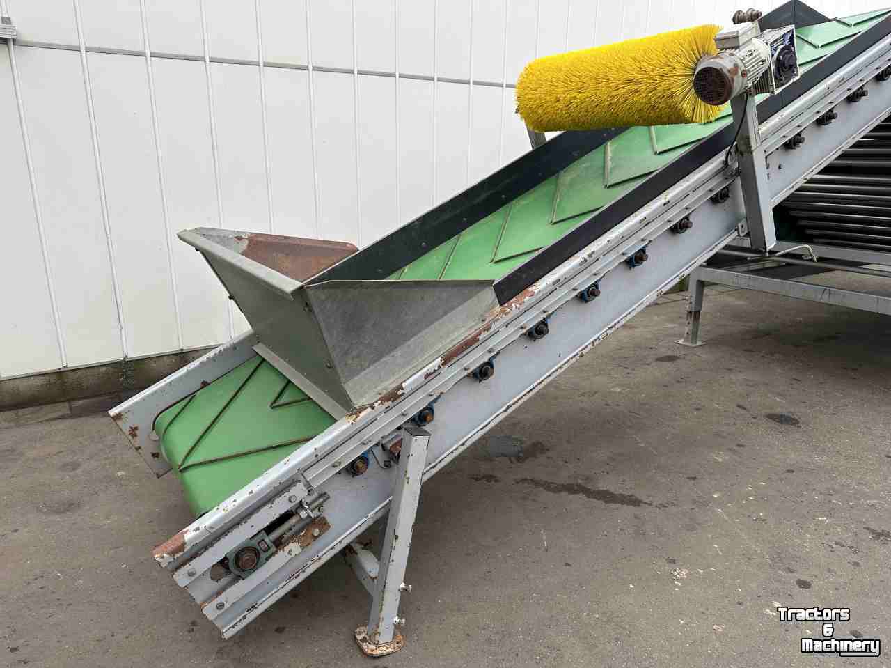 Sorting machine Allround Allround R150-70-4 radiaal rollensorteerder met 4 afvoerbanden