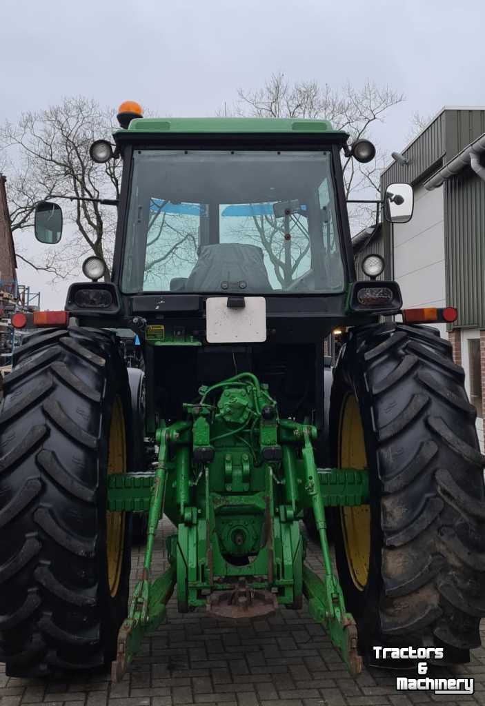 Tractors John Deere 4650 powershift