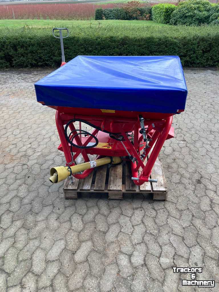 Fertilizer spreader Rondini Compact 600 rijenstrooier / kunstmeststrooier