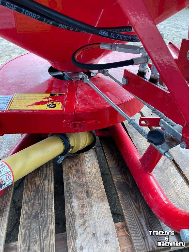 Fertilizer spreader Rondini Compact 600 rijenstrooier / kunstmeststrooier