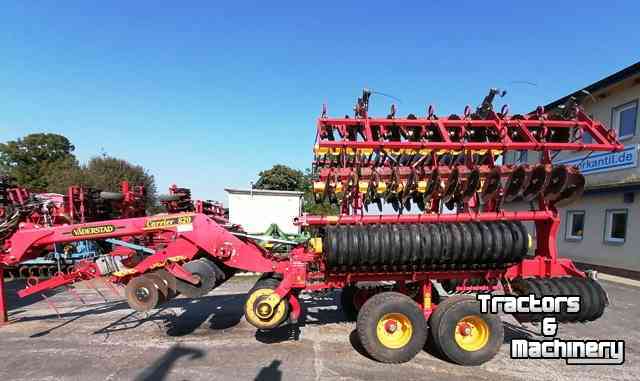 Disc harrow Vaderstad Carrier CR 820