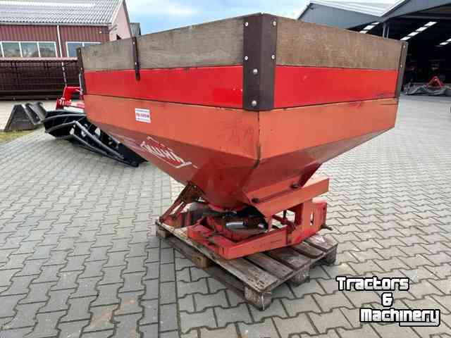 Fertilizer spreader Kuhn ZSA-800