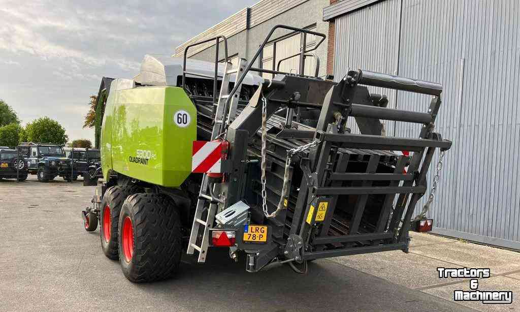 Balers Claas Quadrant 5300 FC Tandem Vierkantebalen-pers Ex-Demo