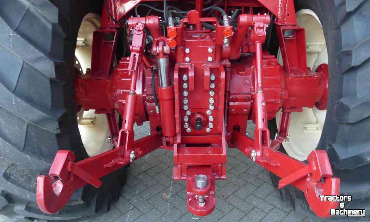 Tractors International 1455 Tractor