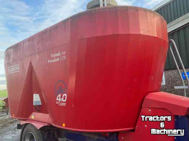 Vertical feed mixer Siloking trailedline premium 22.18-22