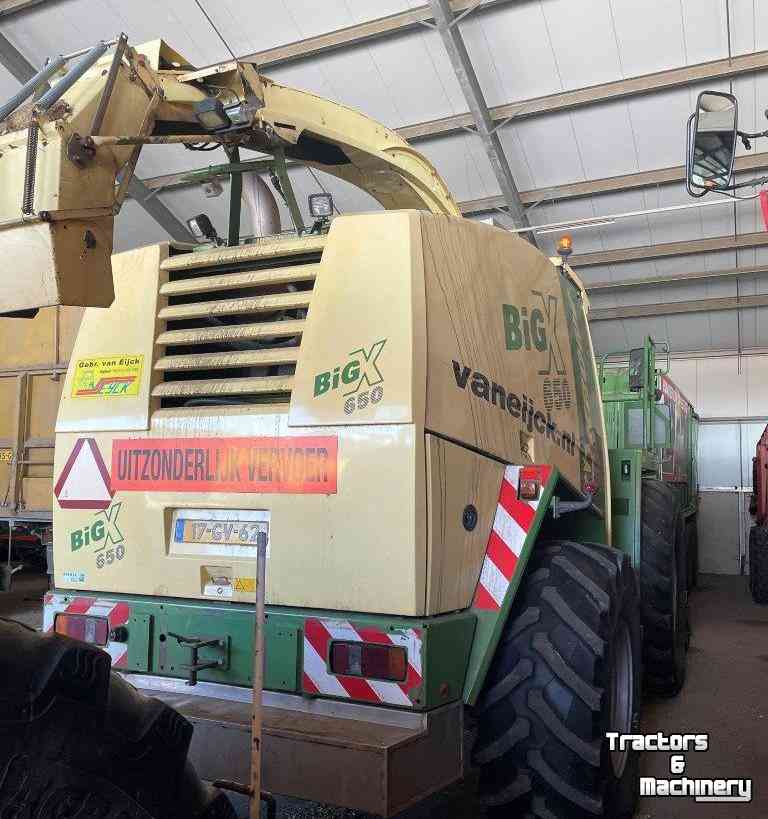 Forage-harvester Krone BIG X 650 met Maisbek en Pick-up