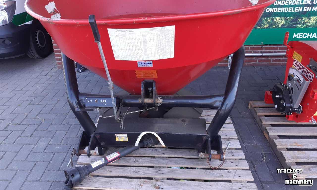 Fertilizer spreader Gaspardo Vulcano 800 Kunstmeststrooier