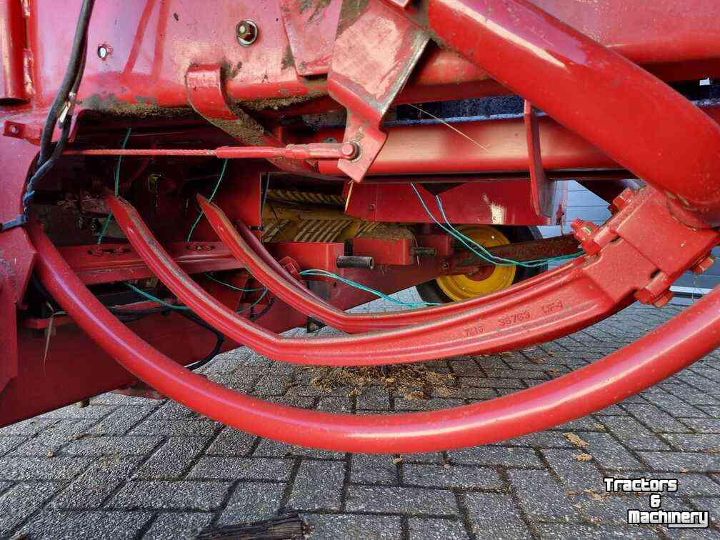 Balers New Holland 575 kleine pakkenpers