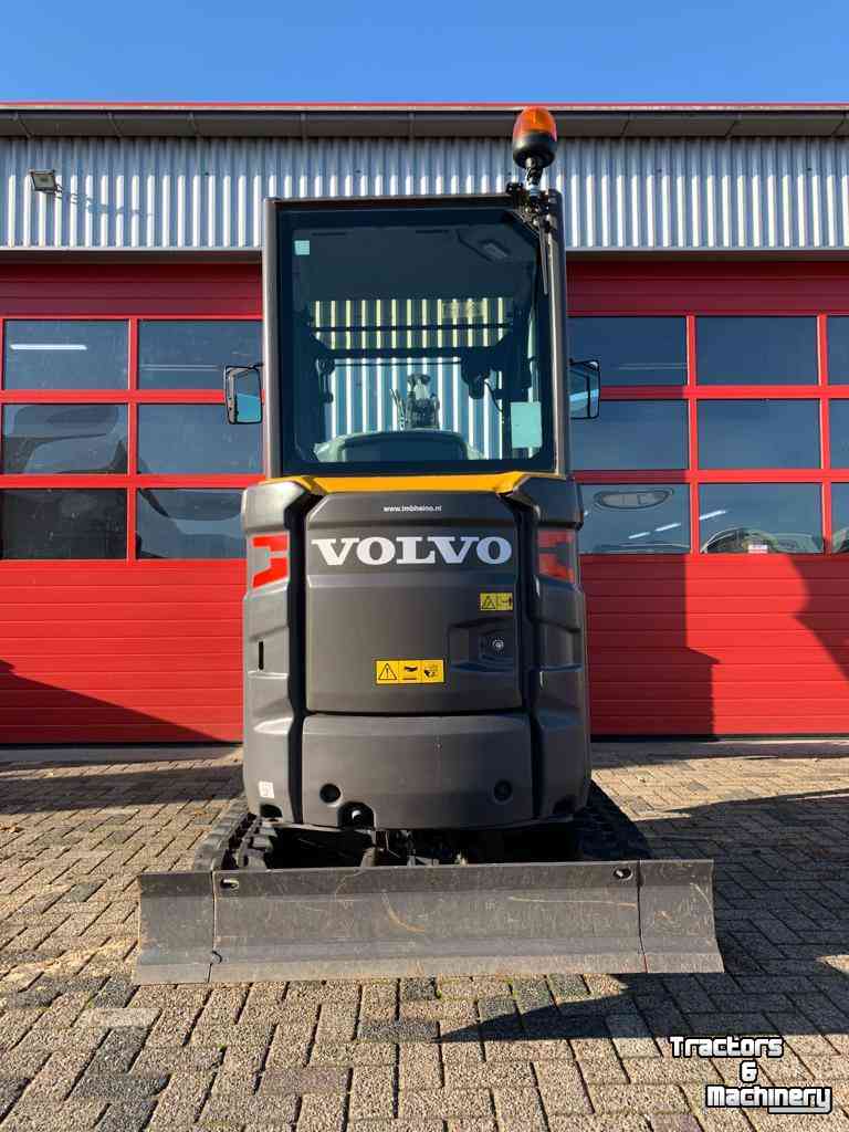 Excavator tracks Volvo EC20E