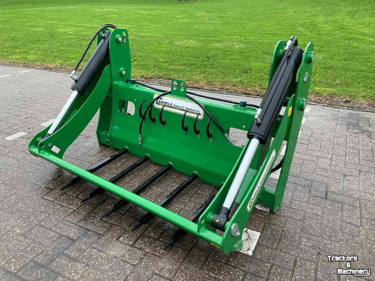 Silage cutting bucket  Cashels Bale Cutter