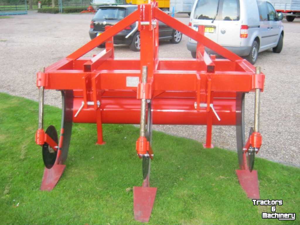 Deep subsoiler AGM 3P-180 Diepwoeler