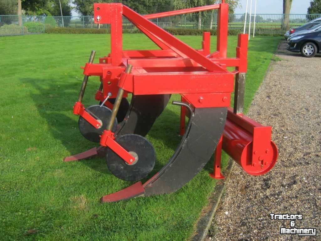 Deep subsoiler AGM 3P-180 Diepwoeler