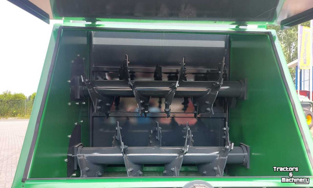 Manure spreader  Induma Mestverspreider voor Fruitteelt