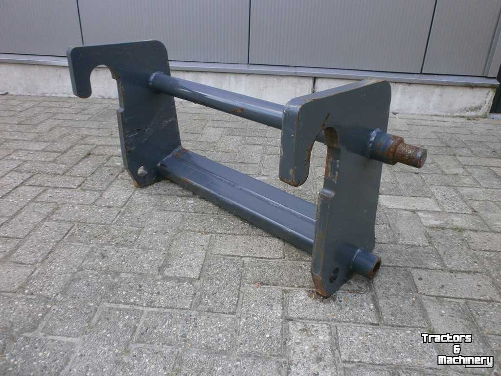 Quick hitches VTM Tussenkoppelframe type VTM TKF  NH  ATLAS AR42 - 65