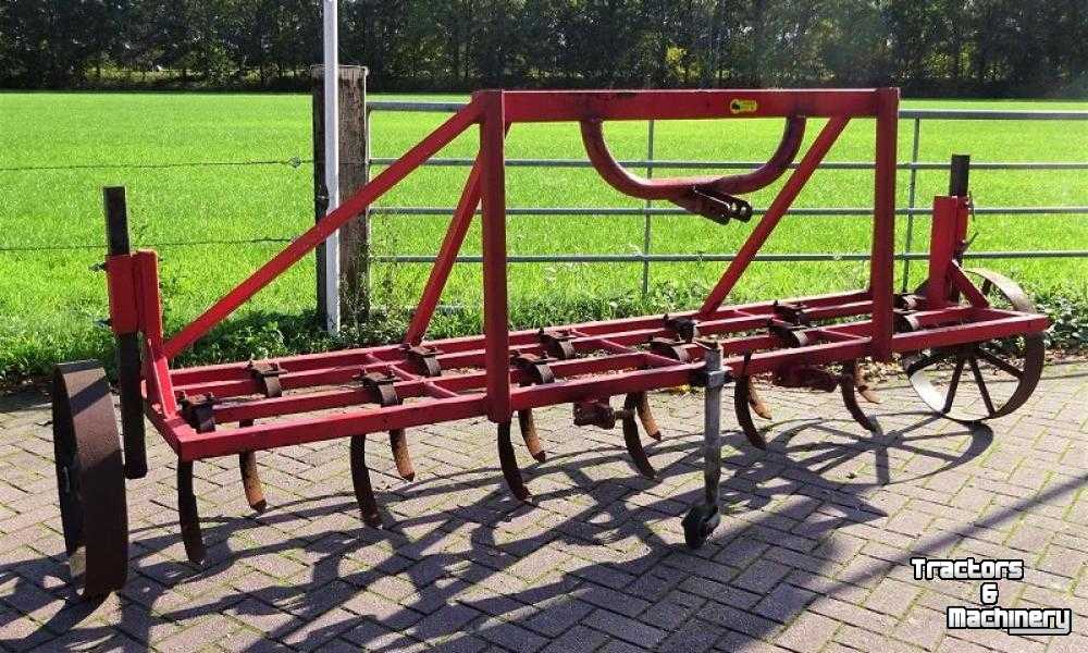 Cultivator  Triltand Cultivator Eigenbouw