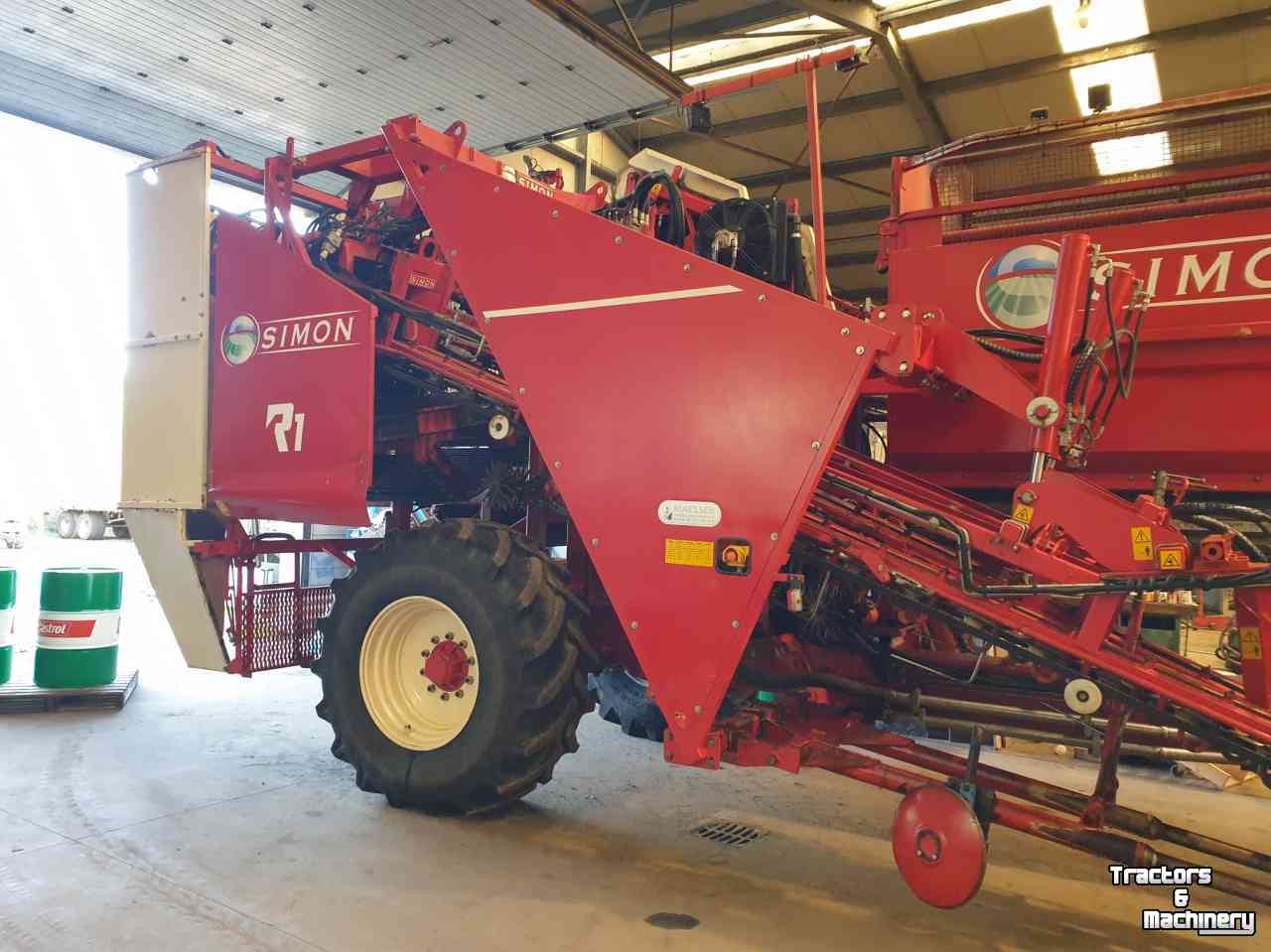 Carrot harvester Simon R2B Bunker Rooier Carrot Harvester