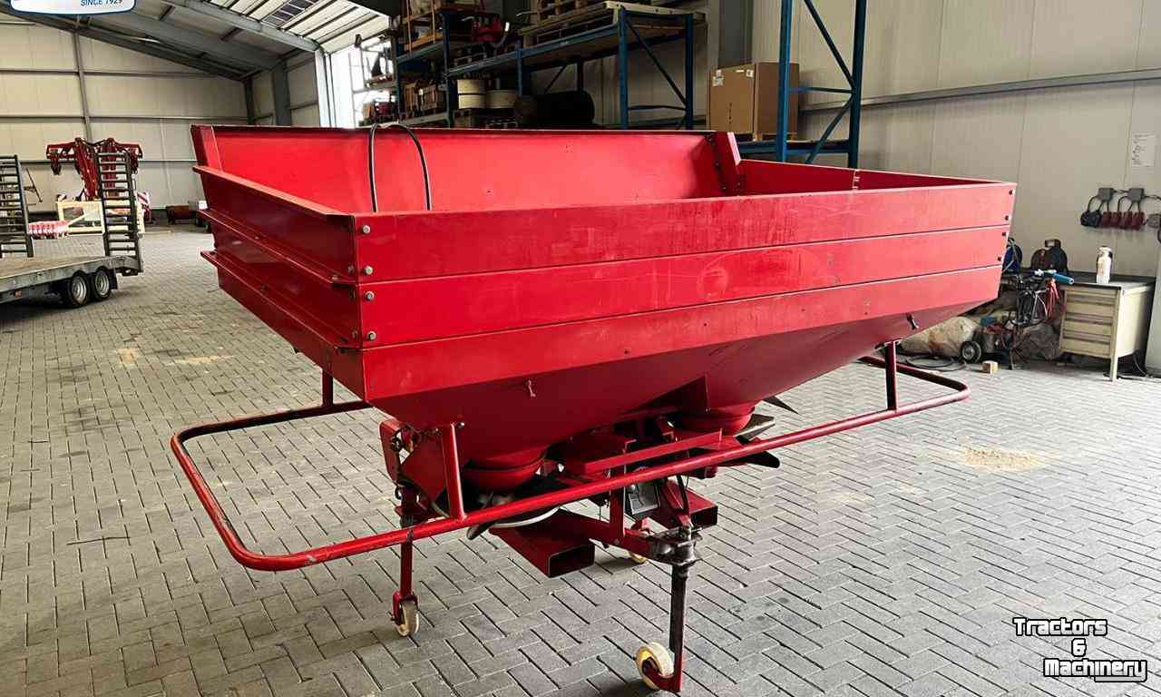 Fertilizer spreader Lely Kunstmeststrooier