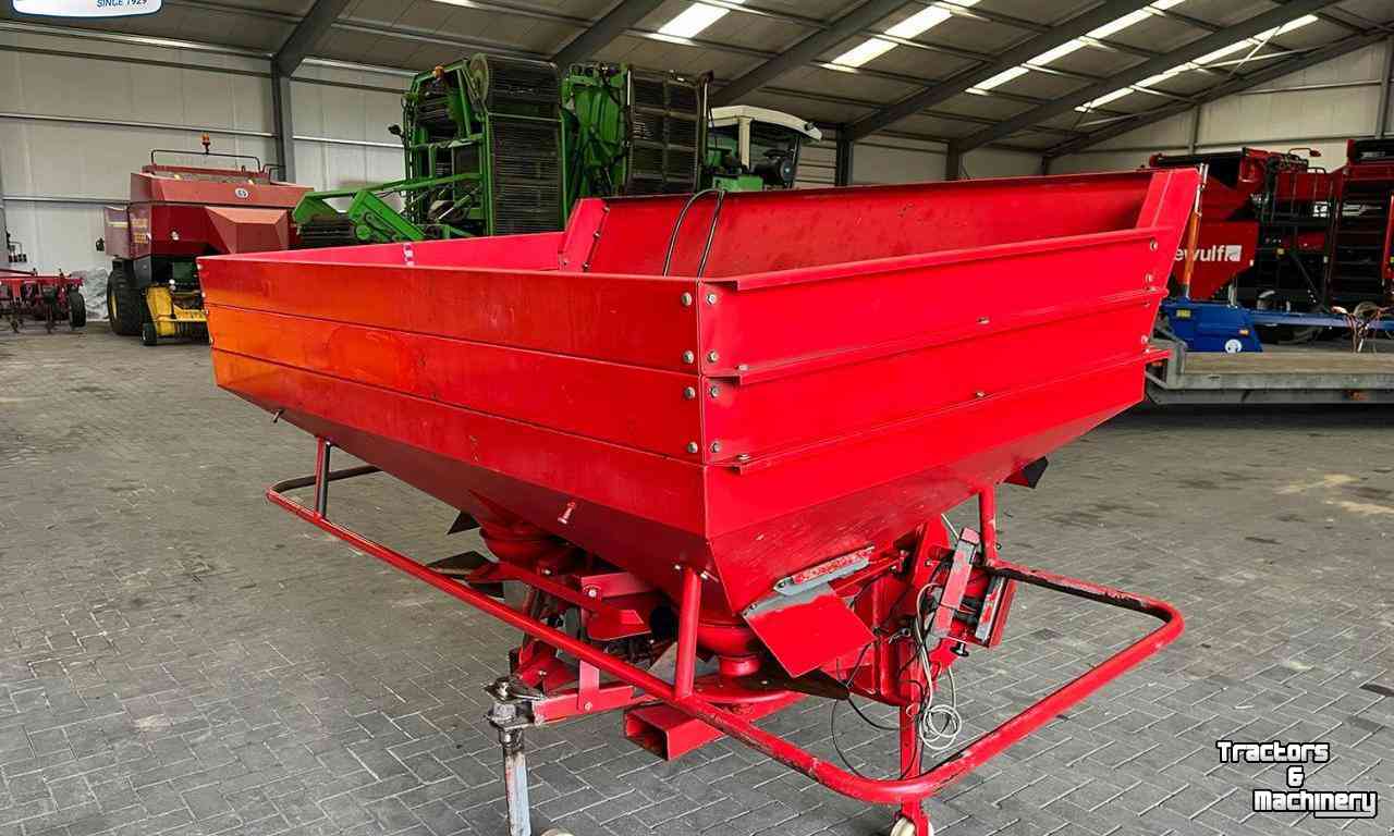 Fertilizer spreader Lely Kunstmeststrooier