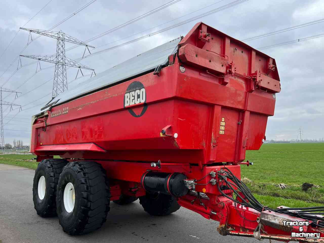 Earth- / Sand-dumper Beco Maxxim beco 260 gestuurd beco vgm veenhuis kipper kar kieper