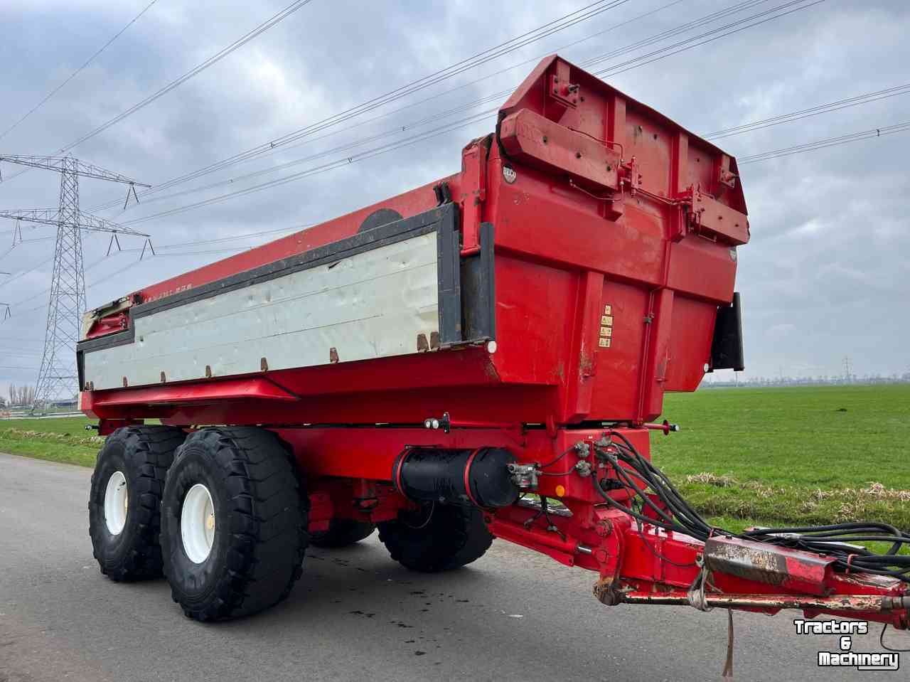 Earth- / Sand-dumper Beco Maxxim beco 260 gestuurd beco vgm veenhuis kipper kar kieper