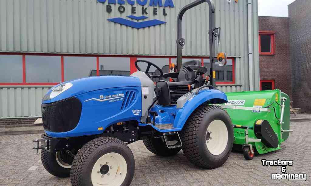 Horticultural Tractors New Holland Boomer 25 HST Mini-Tractor + Peruzzo Koala 1200 Maaier