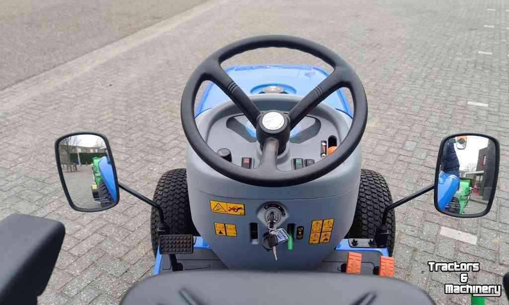 Horticultural Tractors New Holland Boomer 25 HST Mini-Tractor + Peruzzo Koala 1200 Maaier