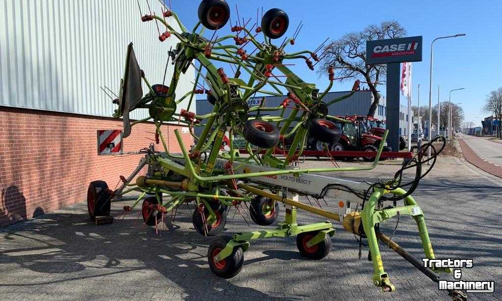 Tedder Claas Volto 1320 T Schudder