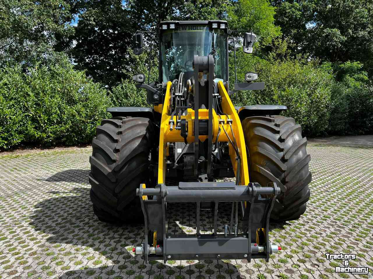 Wheelloader New Holland W170 shovel