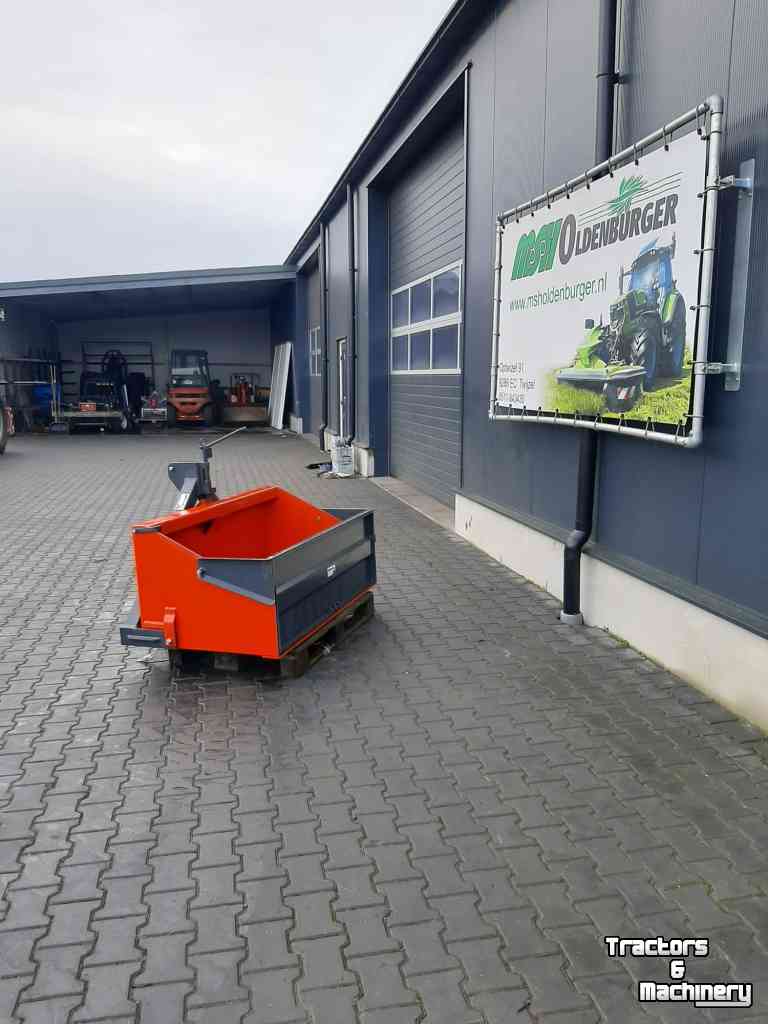 Tractor tipping boxes  Grondbak / transportbak