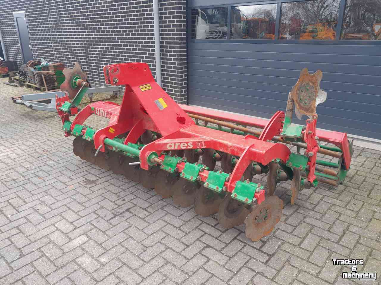 Disc harrow Unia Ares TL3 Schijveneg