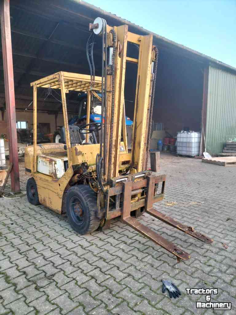 Forklift TCM FD25Z4