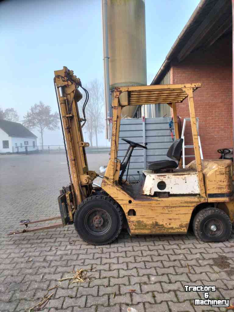 Forklift TCM FD25Z4