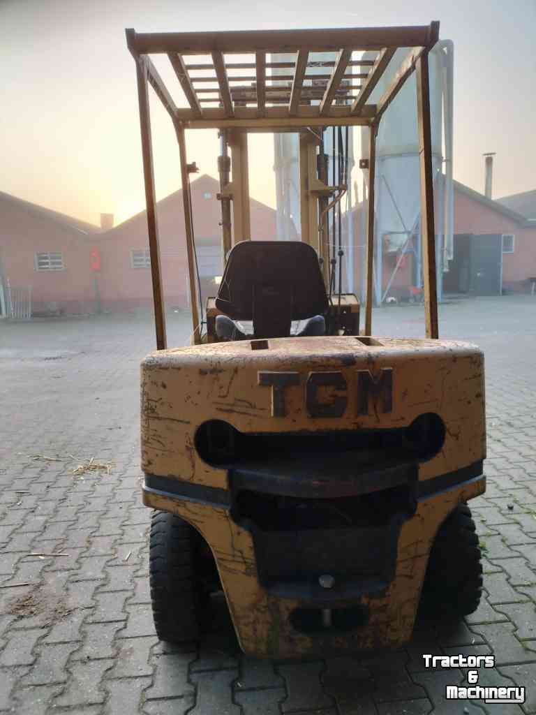 Forklift TCM FD25Z4