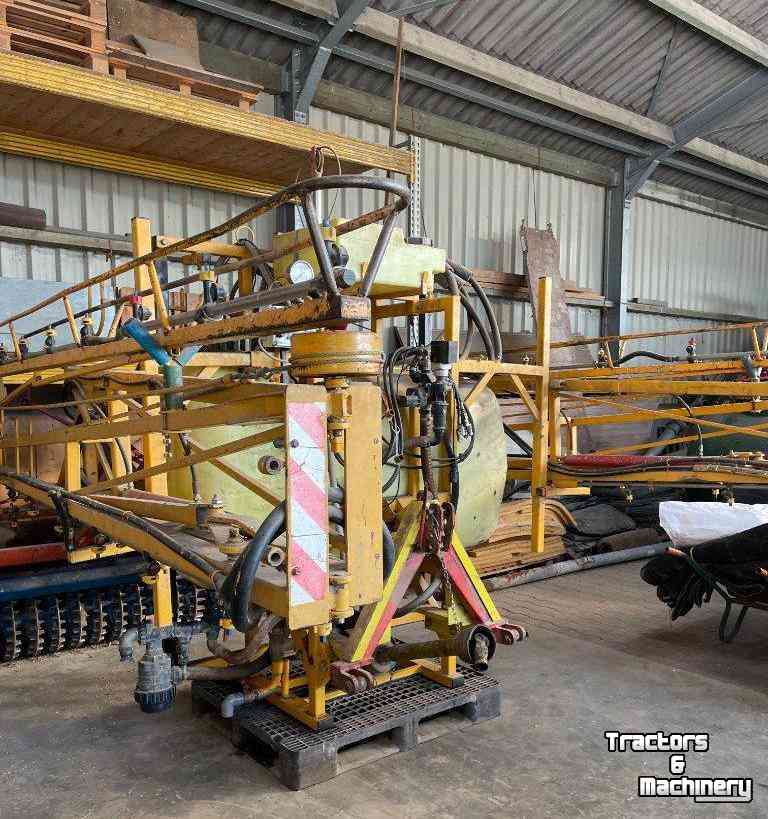 Fieldsprayer 3 points Dubex M 8 Gedragen Veldspuit