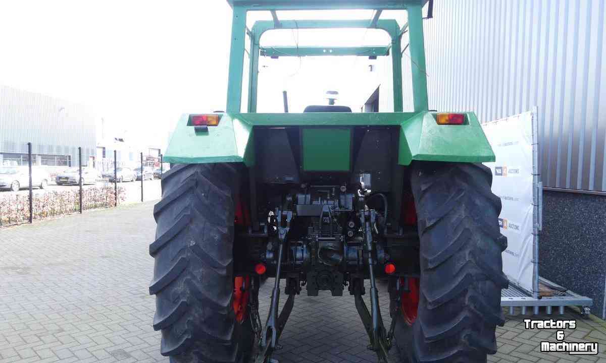 Tractors Deutz D8006