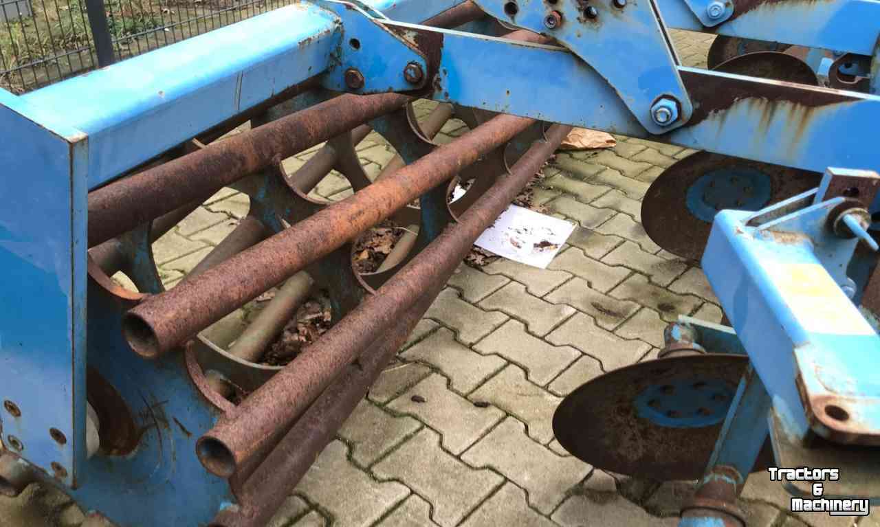 Cultivator Lemken Smaragd 9/400