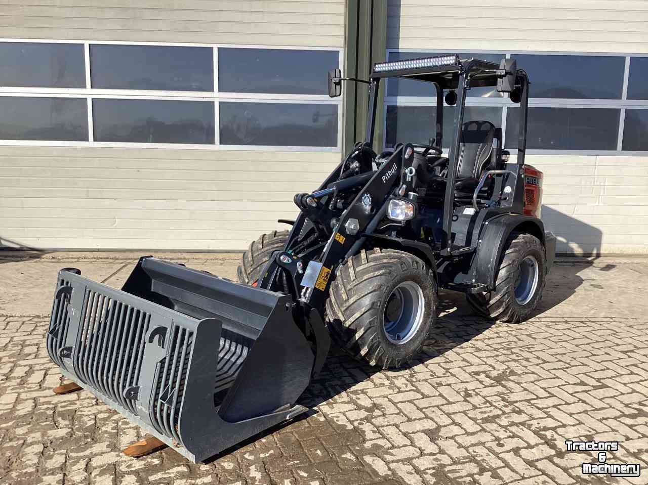 Wheelloader Pitbull X27-26V demo shovel