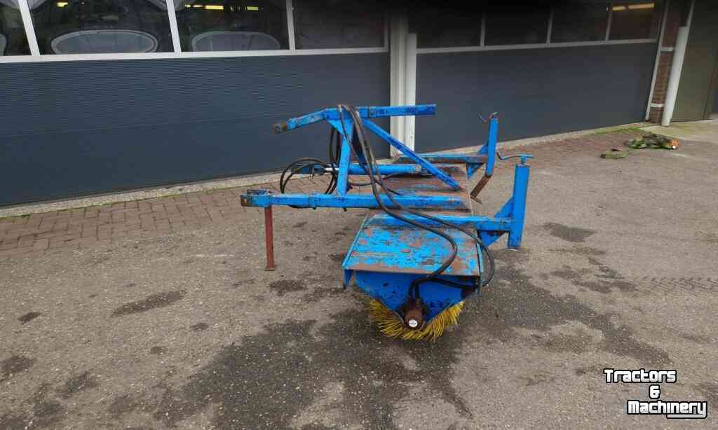 Sweeper  Veegmachine / Veegbezem hydr. aangedreven