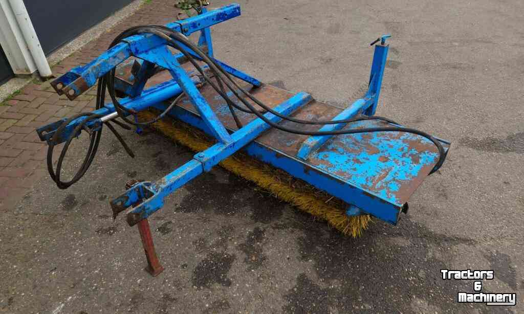 Sweeper  Veegmachine / Veegbezem hydr. aangedreven