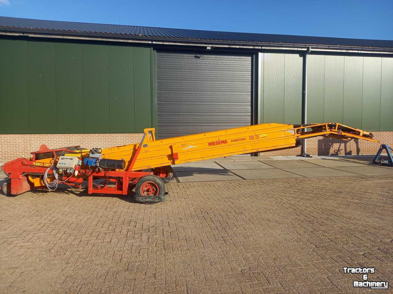 Telescopic storeloader Miedema Hallenvuller 130-70