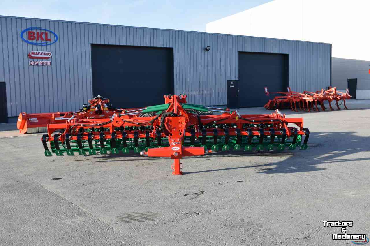 Seedbed combination Agro Masz AUC 60 Kompaktor