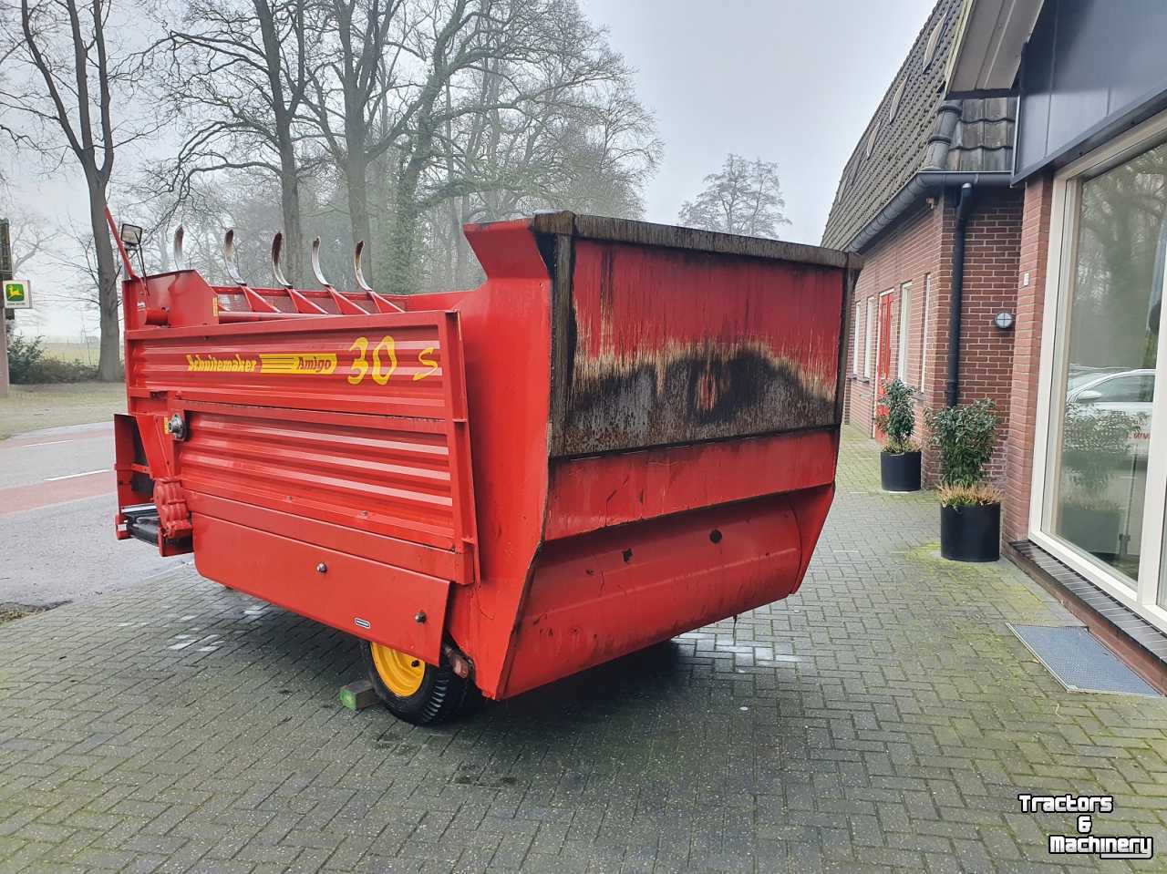 Silage-block distribution wagon Schuitemaker amigo 30S blokkenwagen voerdoseerwagen