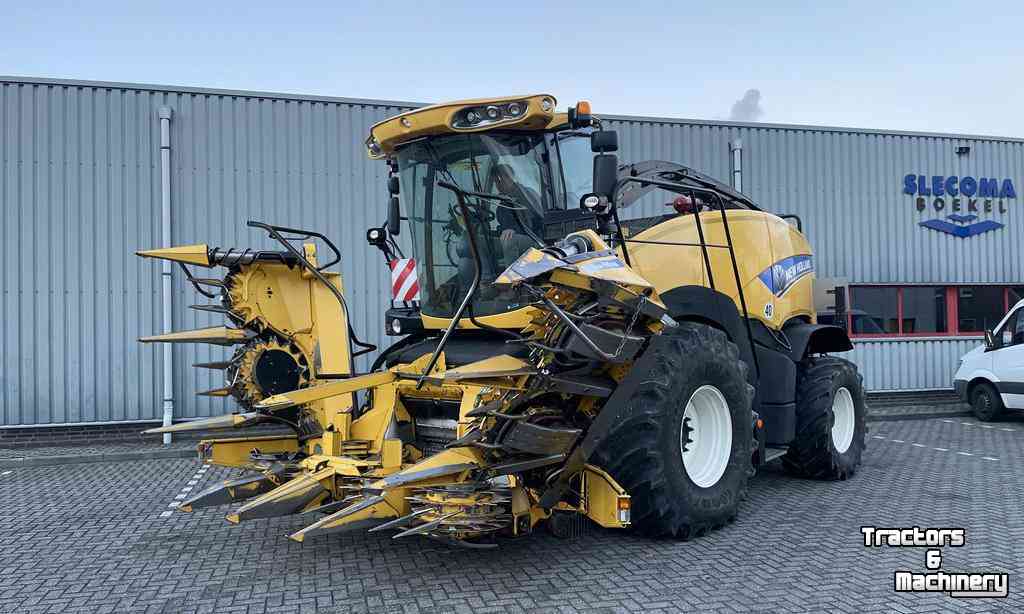 Forage-harvester New Holland FR500 met FI440 Maisbek