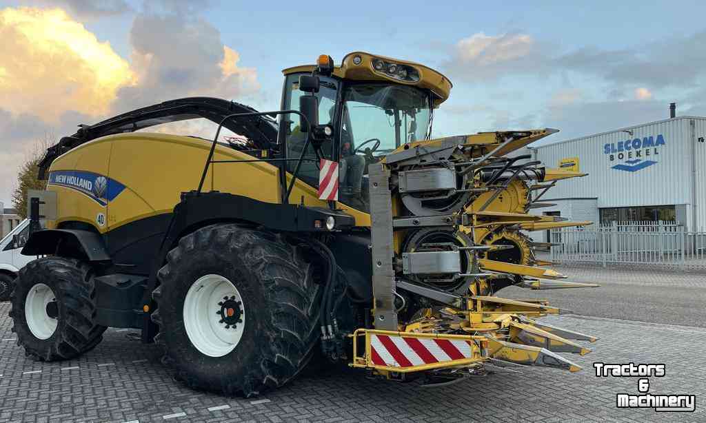 Forage-harvester New Holland FR500 met FI440 Maisbek