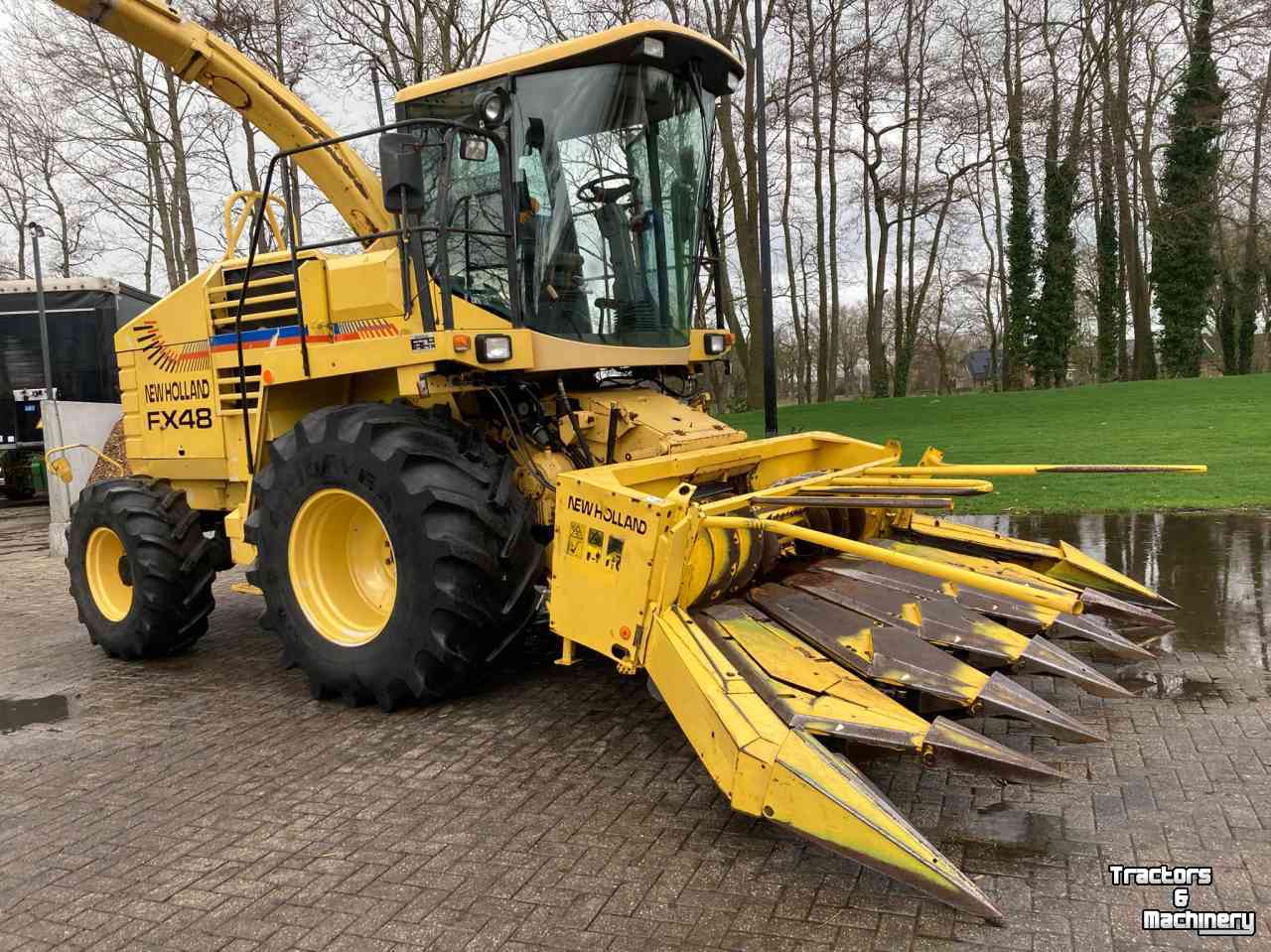 Forage-harvester New Holland FX 450