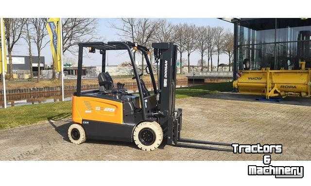 Forklift Doosan B25X-7 Heftruck