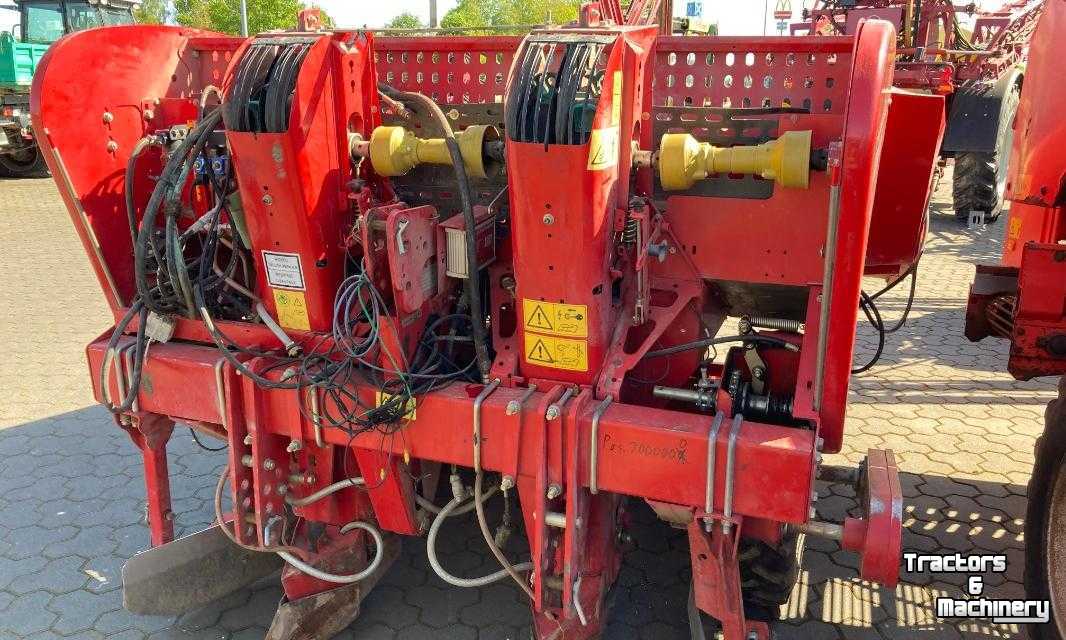 Potato planter Grimme GL 32 B Kartoffellegemaschine Potato Planter