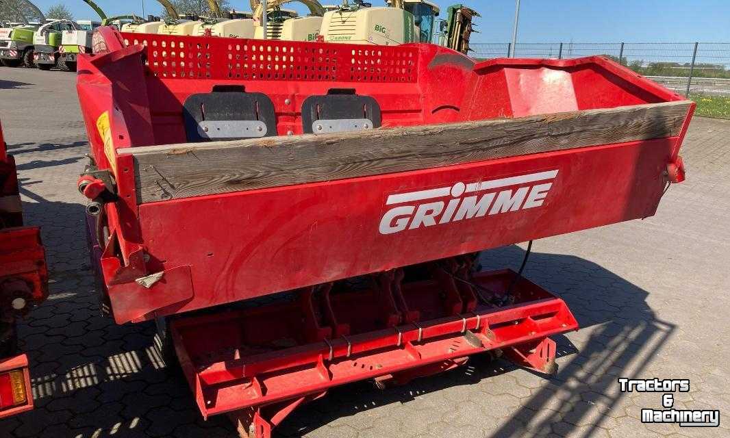 Potato planter Grimme GL 32 B Kartoffellegemaschine Potato Planter